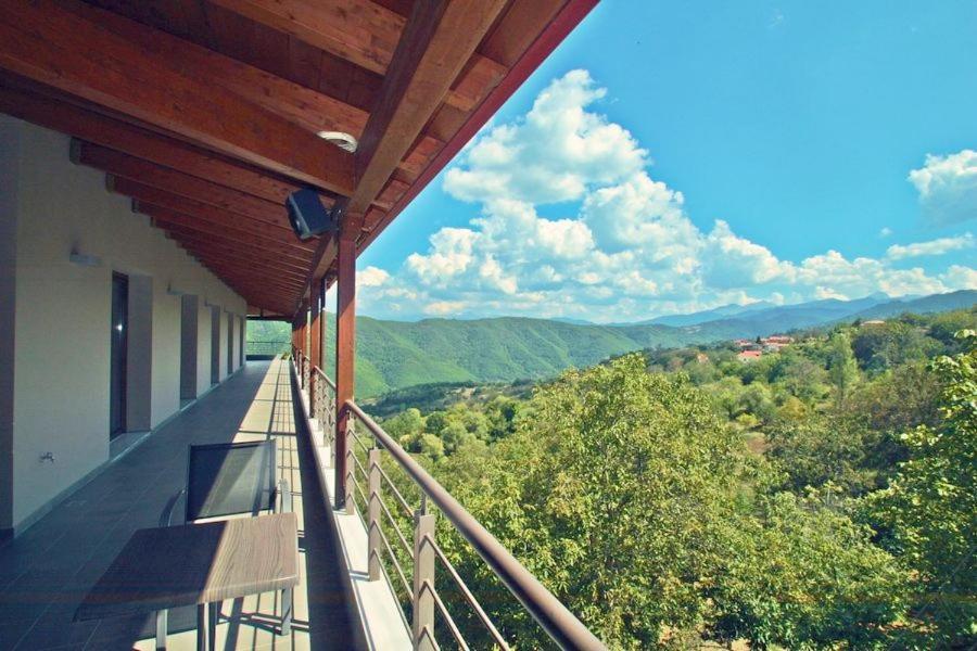Omilaia Gardiki Exterior photo